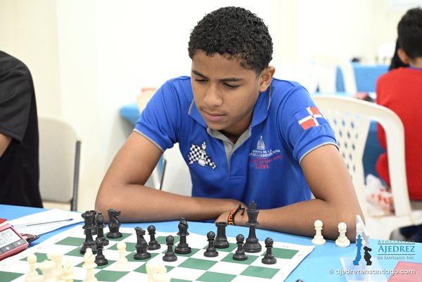 Jugador concentrado durante la ronda
